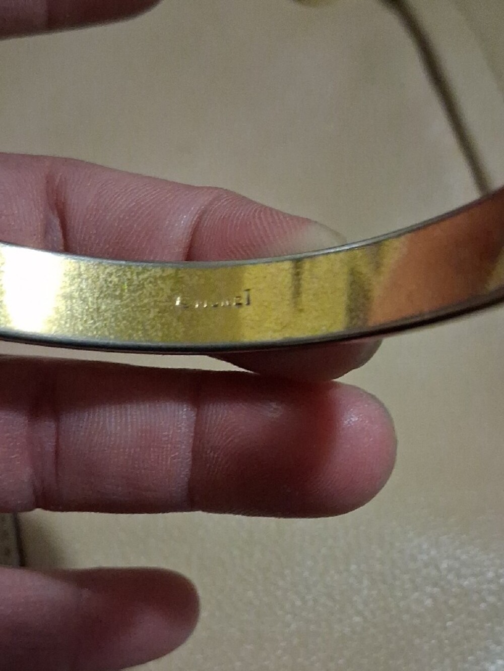 Vintage 'Monet' Gold plated Etched bangle - Picture 3 of 4